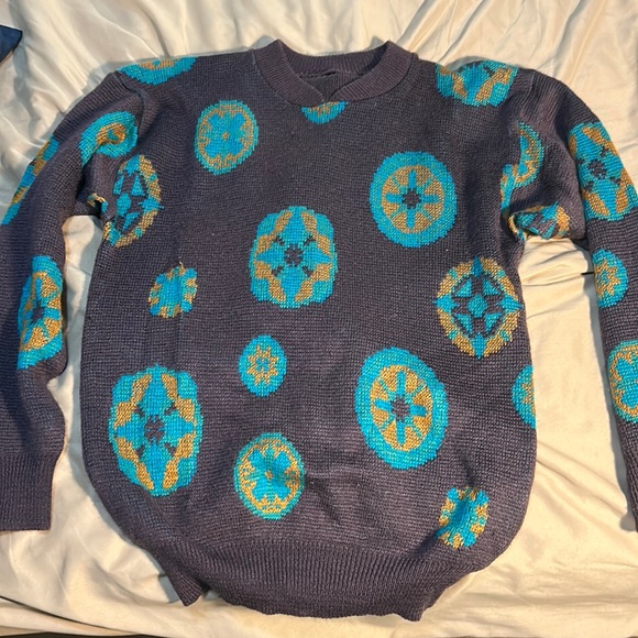 Funky Vintage Sweater - Picture 1 of 3